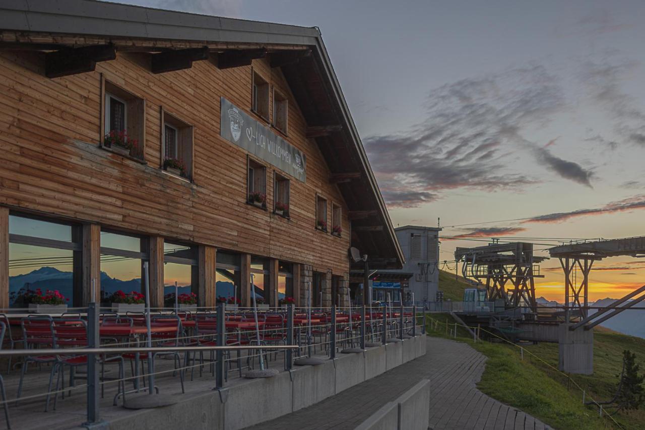 Berghaus Niederhorn Hotel Беатенберг Екстериор снимка